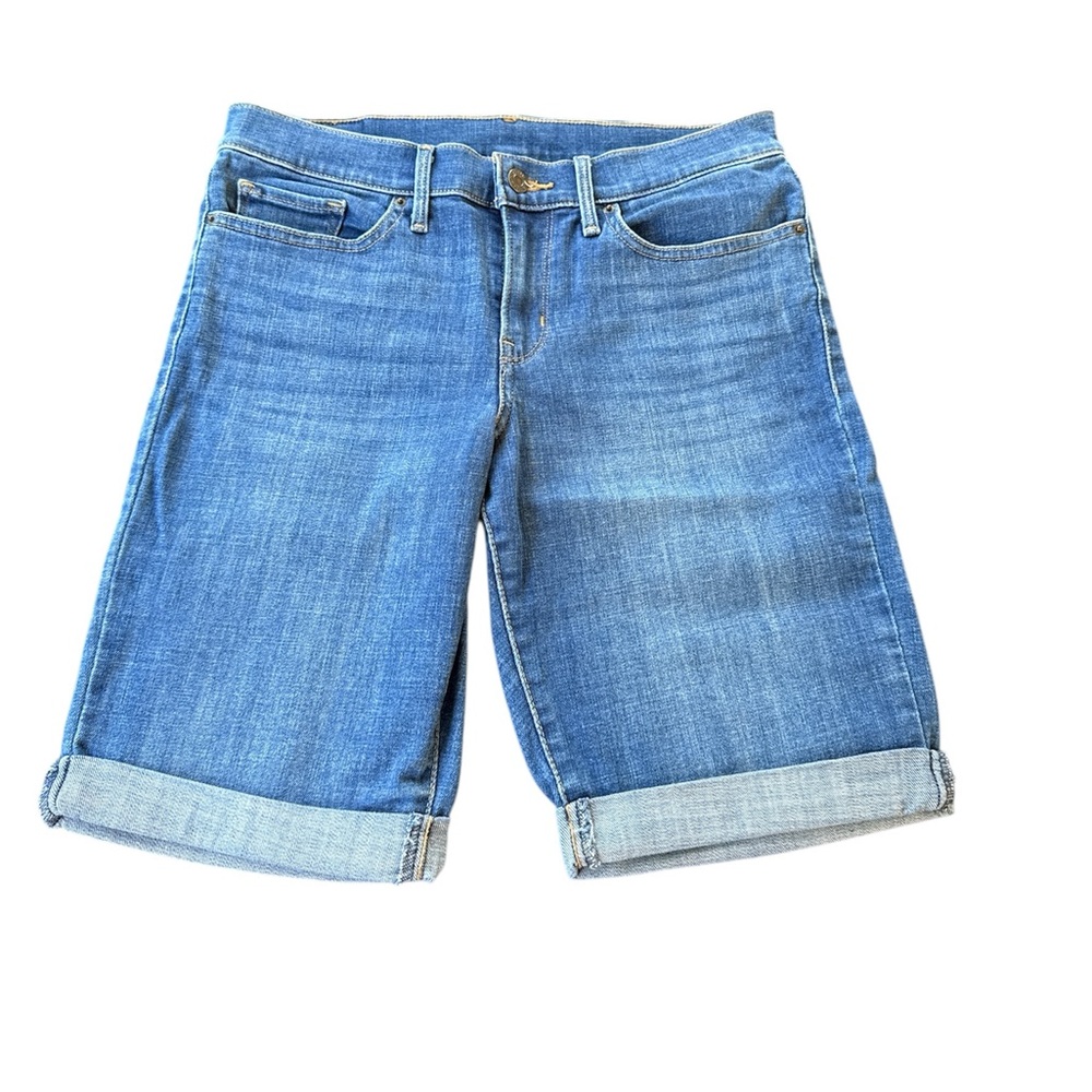 Levi’s Women’s Stretch Denim Bermuda Shorts Rolled Hem Like New 28